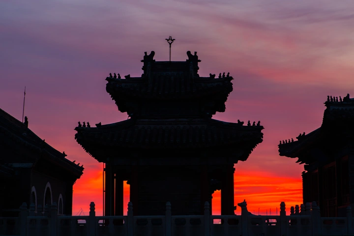 古建霞光