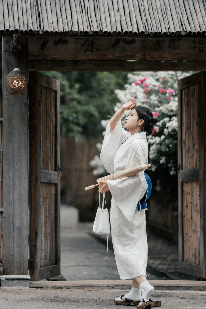 物转星移，花开花落。