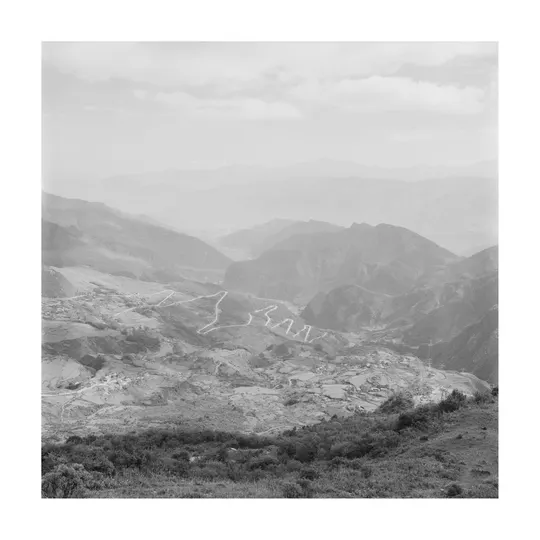 黑白风景照片 山丘和山脉