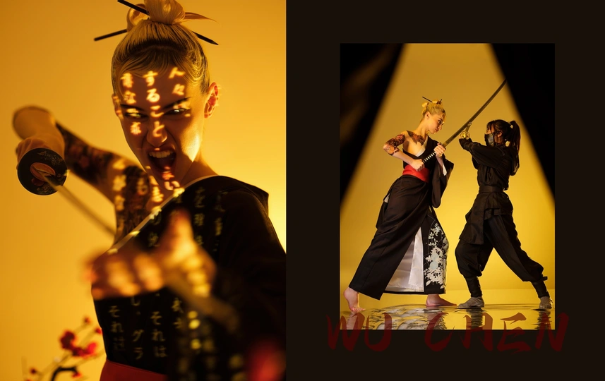 两张并排的照片 一个人持剑