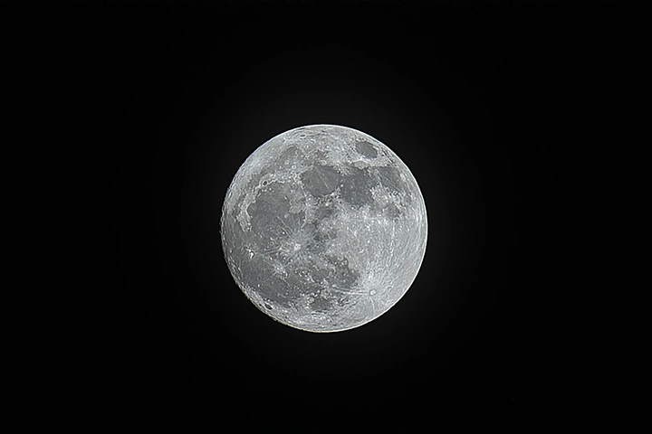 夜晚明月