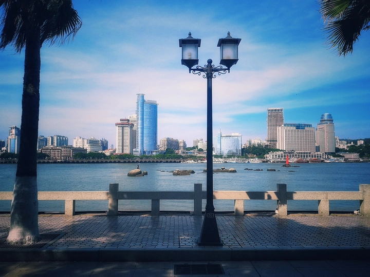 既已路过，就要离开