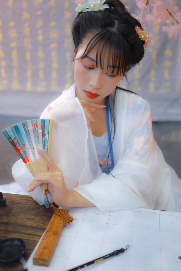 汉服尤物女子