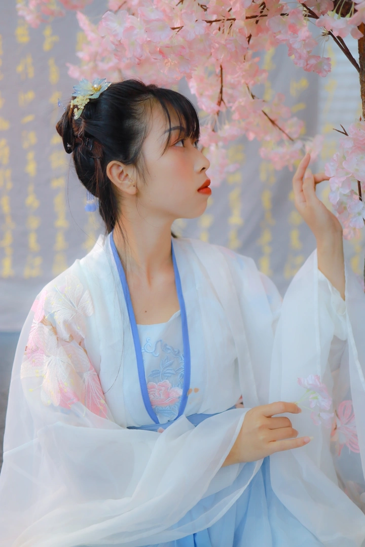 汉服姑娘