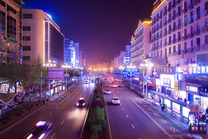 夜光的城市。