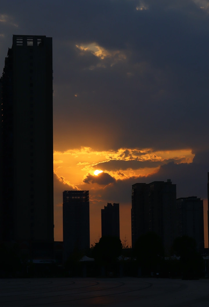 如血夕阳