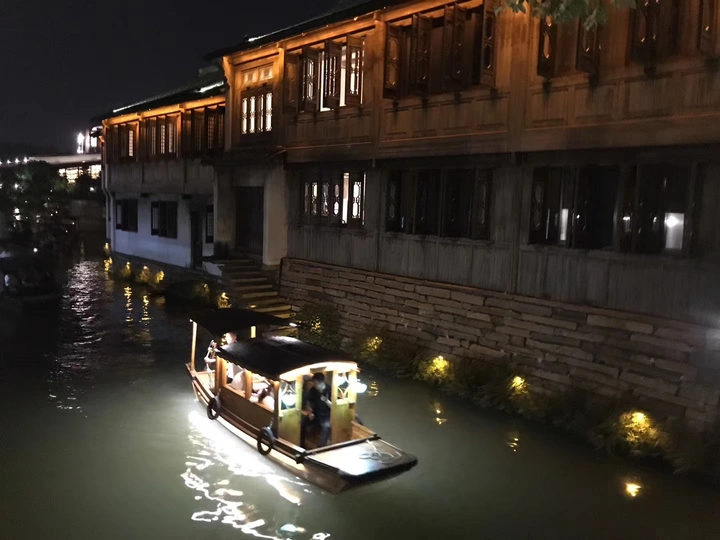 水乡夜景