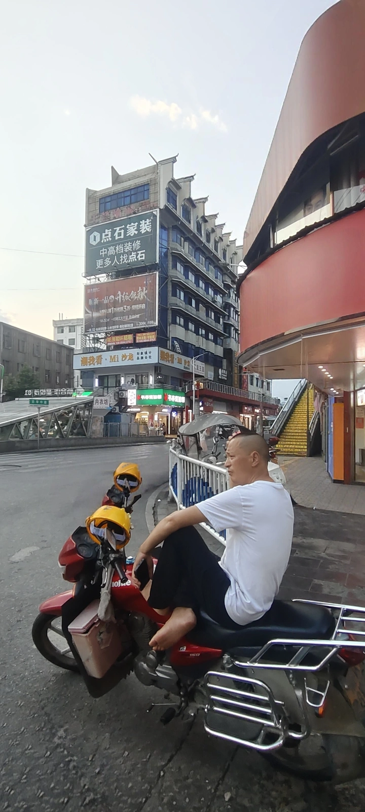 摩的候客