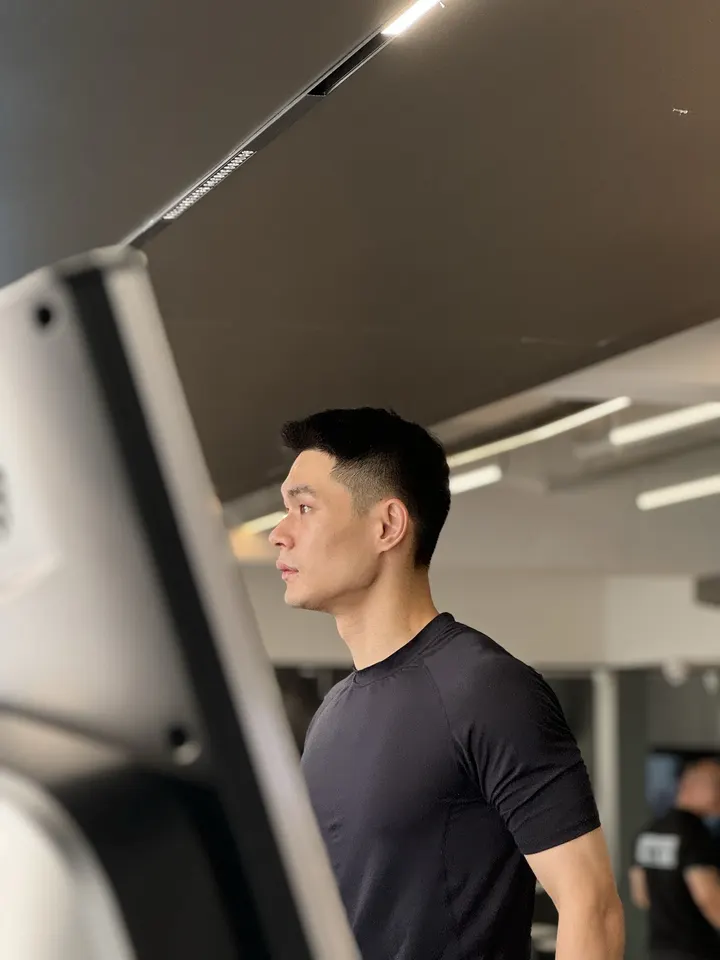 运动男