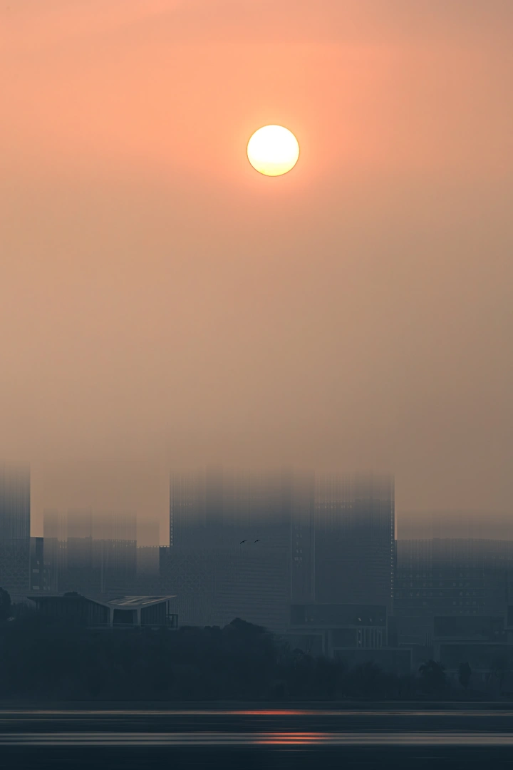 让雾霾天更雾.城市景观
