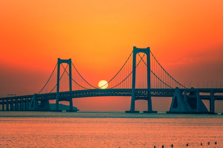 星海湾大桥日出