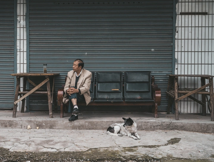 一人一茶一狗