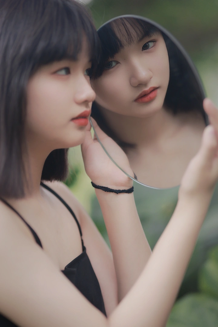 《青镜》