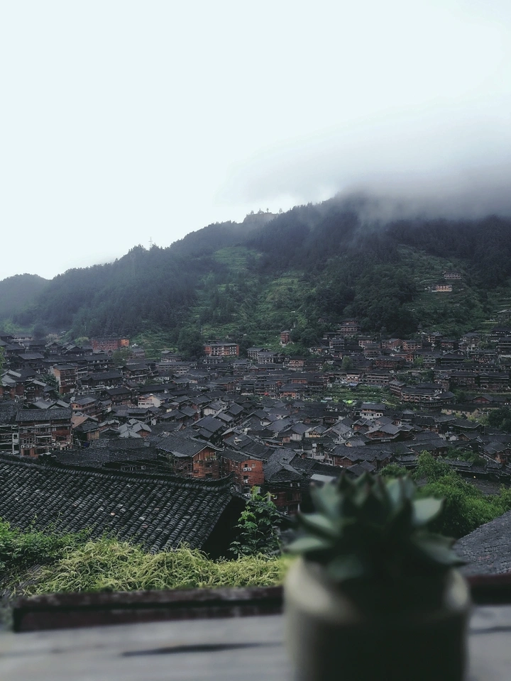 等