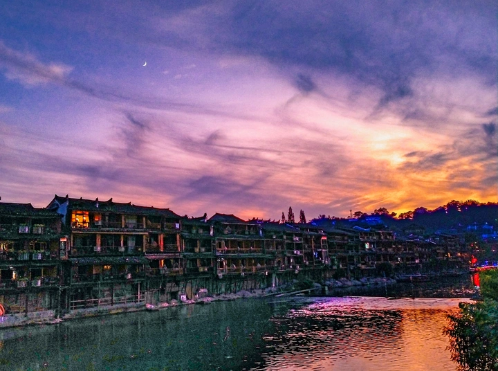 凤凰秋月
