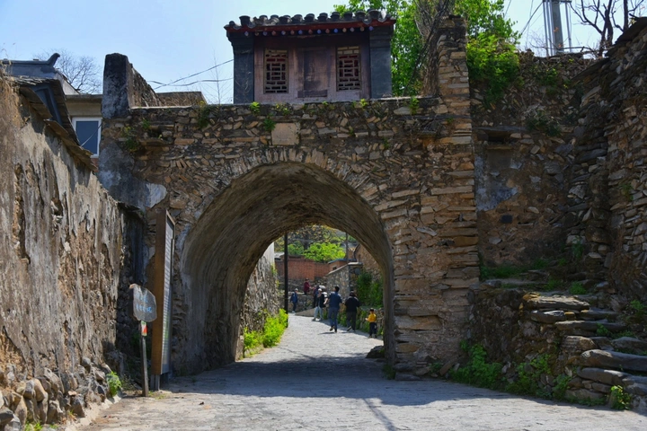 山村游