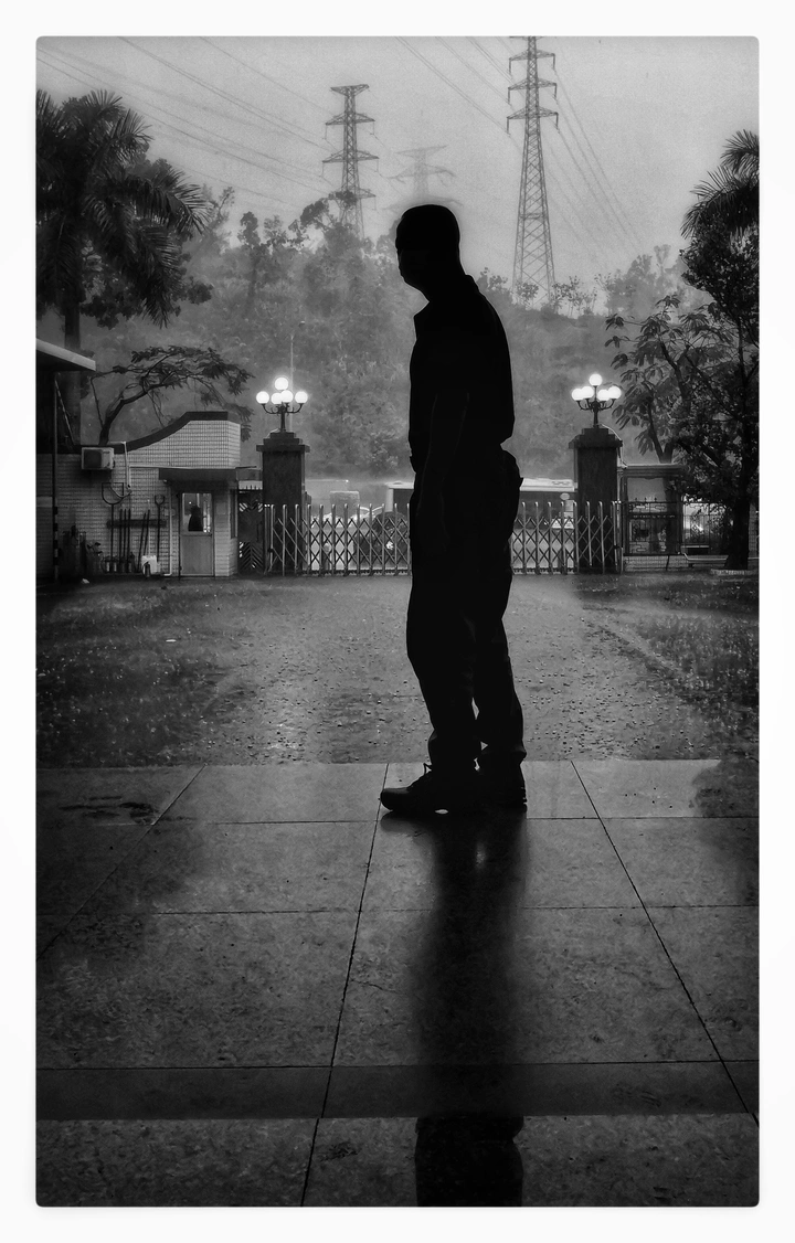 雨一直下