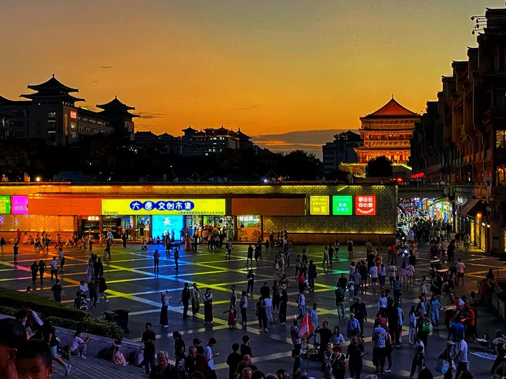 上下各千年（西安？长安？）