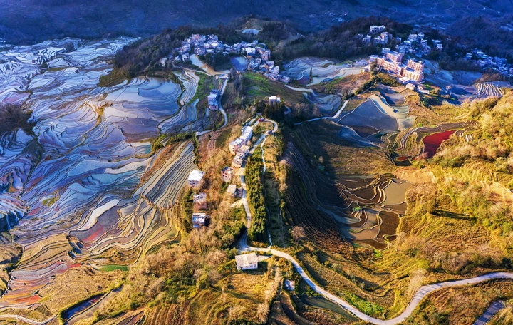 美丽山村