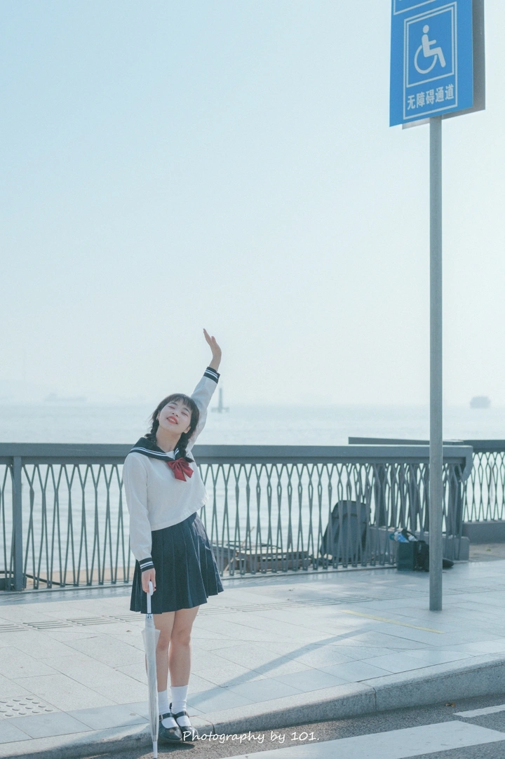 《盛 夏 之 旅》