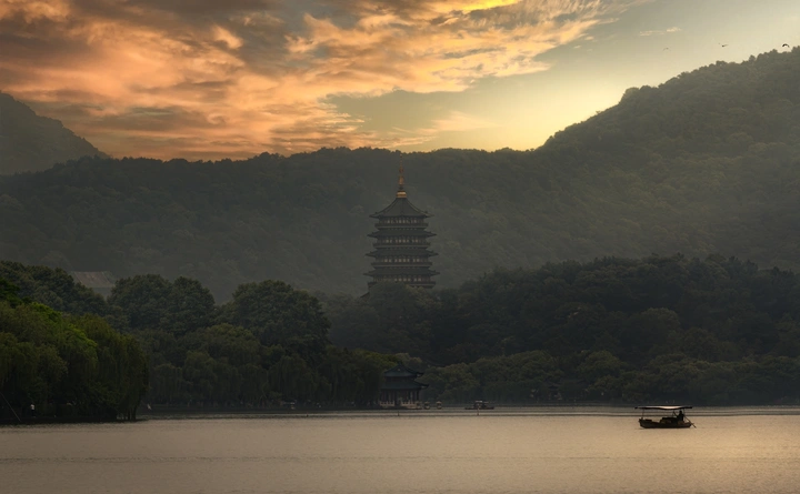 西湖晚霞