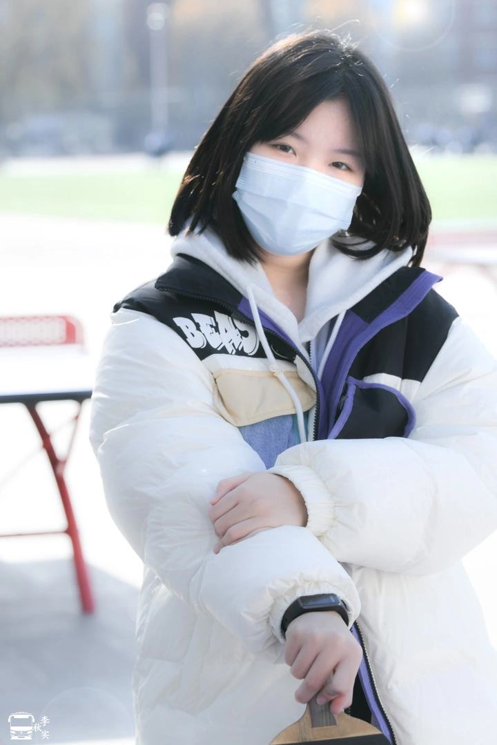 乒乓球少女
