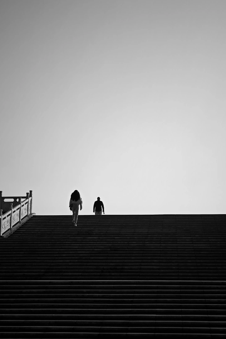 《拾级而上》