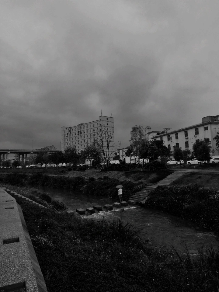 阴雨绵绵