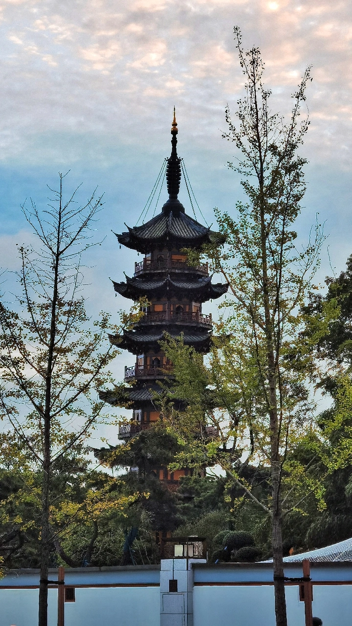 龙华塔