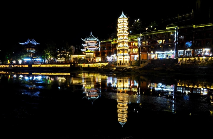 不眠的夜——凤凰古城