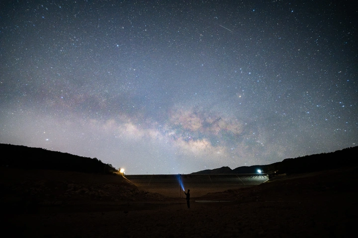 星空下单守望者