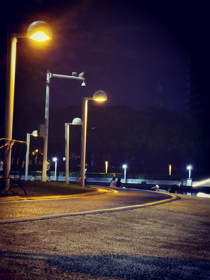 #灯光下