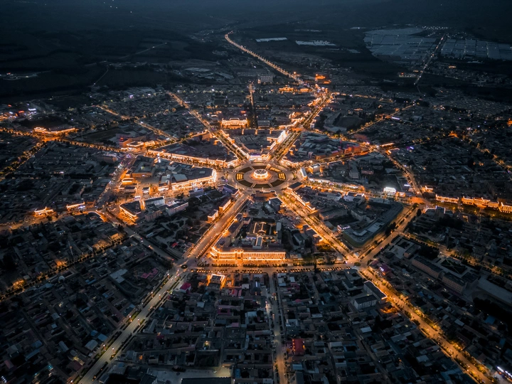 夜晚的城市 aerial view