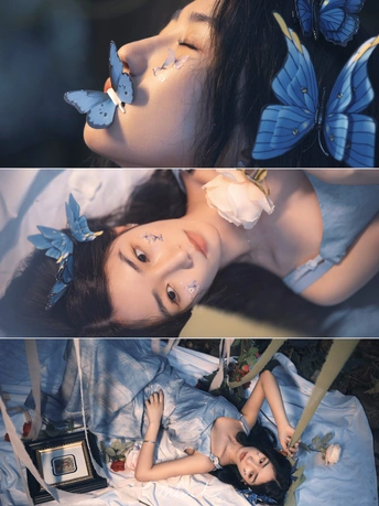 一位年轻女子躺在床上 脸上有只蓝色的蝴蝶 这是一张分开的照片。