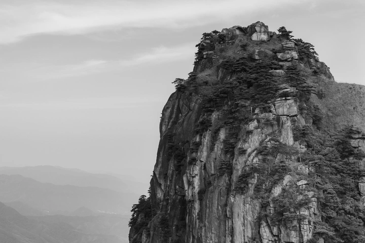 山岩