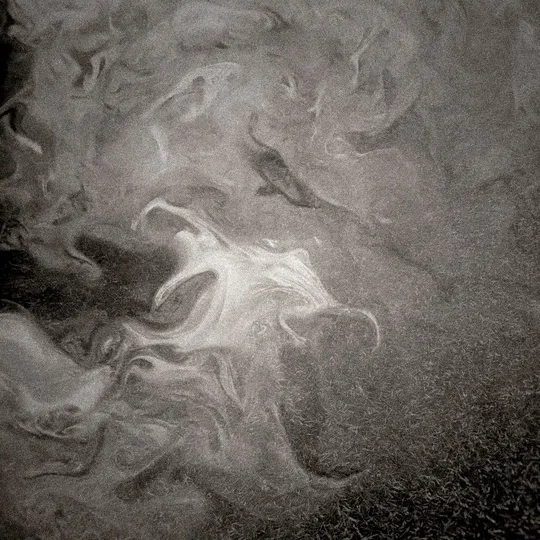 烟尘弥漫的沙漠