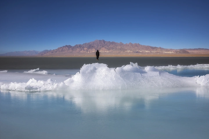 柴旦湖