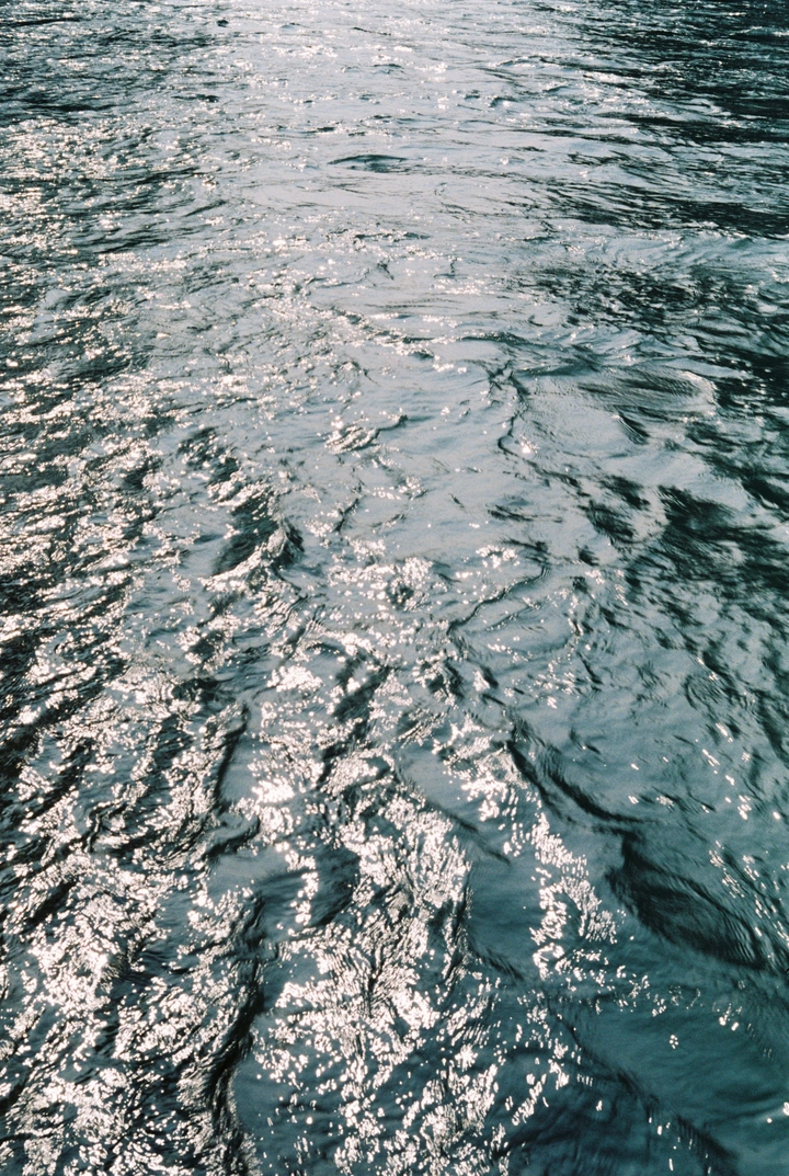 水