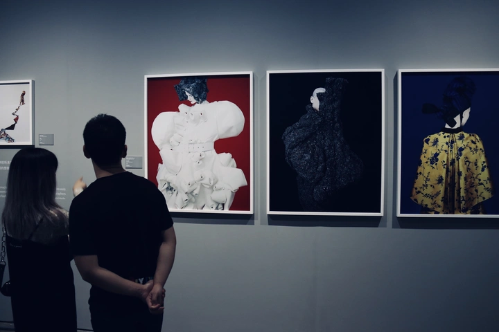 谢子龙影像艺术中心摄影展