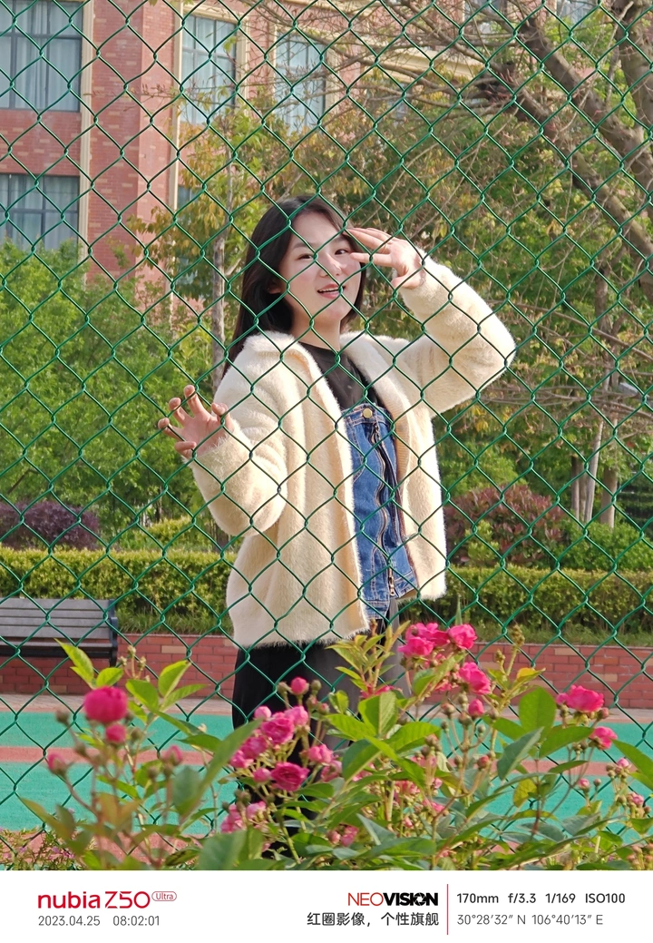 春日校园，独属于阳光和你。