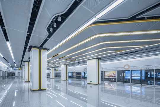 空地铁站现代建筑中