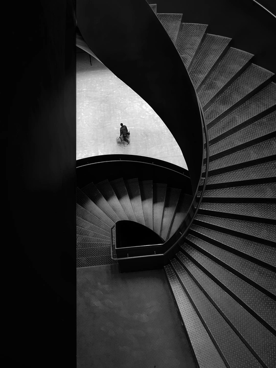 螺旋楼梯 有人在上