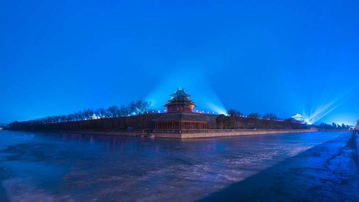 夜晚角楼