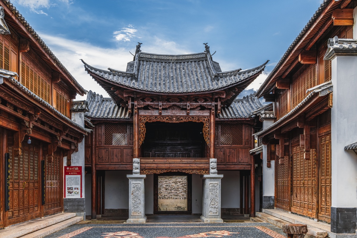 在韩国瑞川古城中的街道 拥有传统的木质房屋和亚洲式建筑。