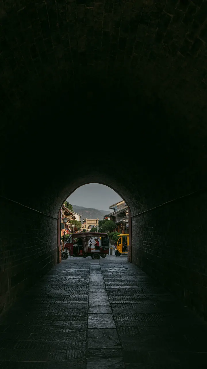 两个时代的交错