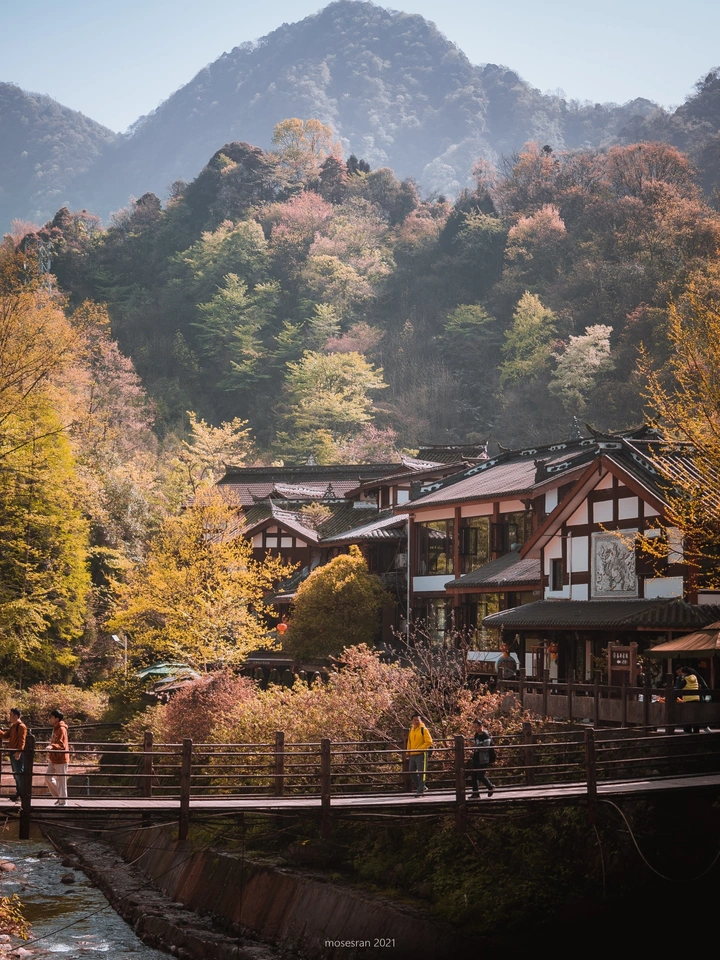后山吊桥
