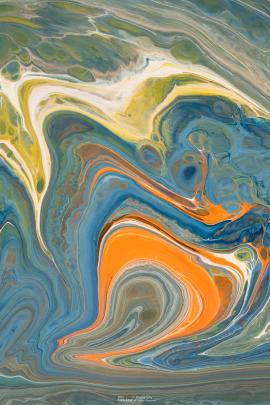 抽象画水面上波浪和颜色的