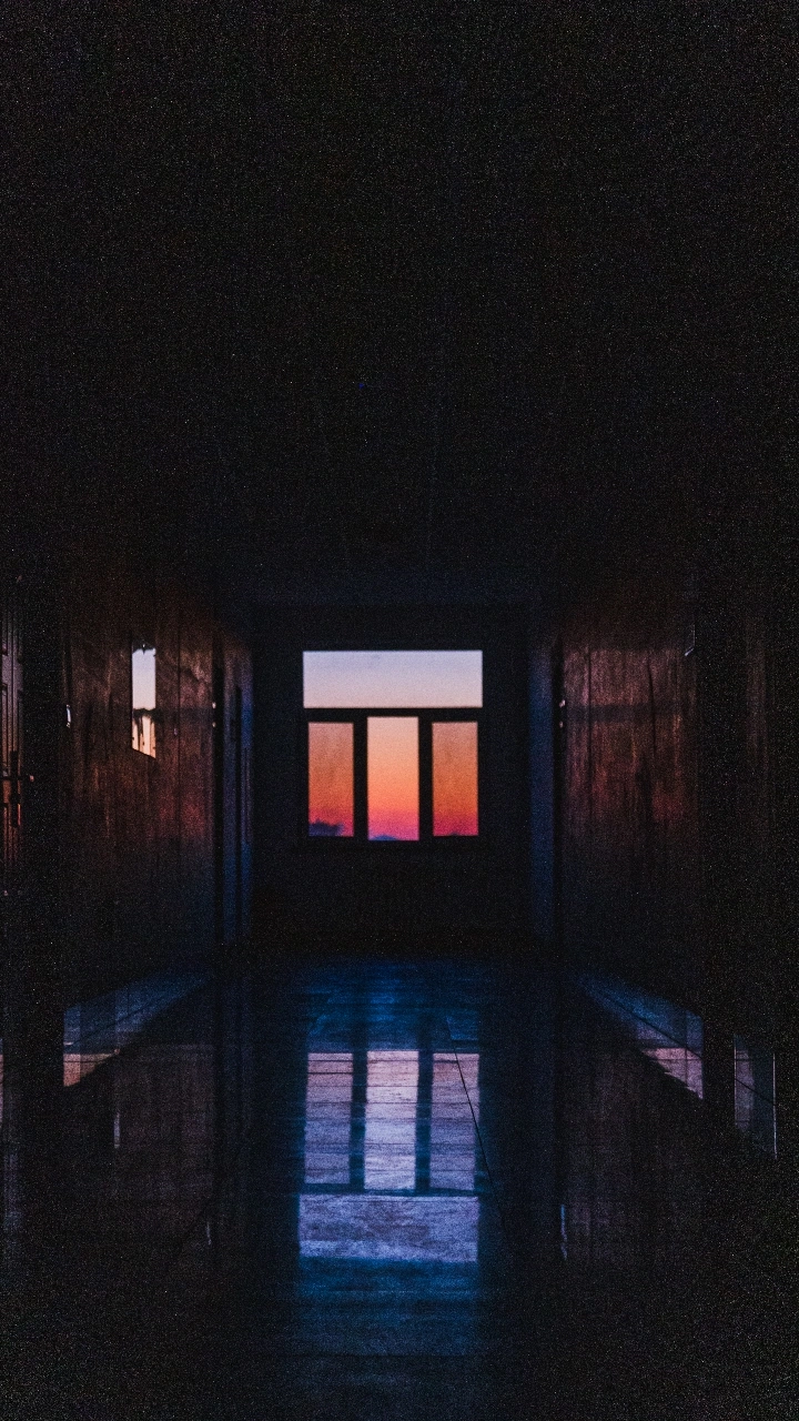 《窗外 窗内》