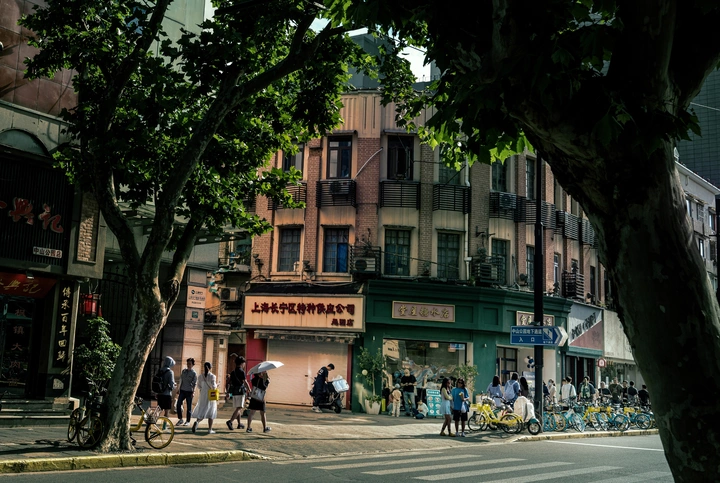 跟着太阳走