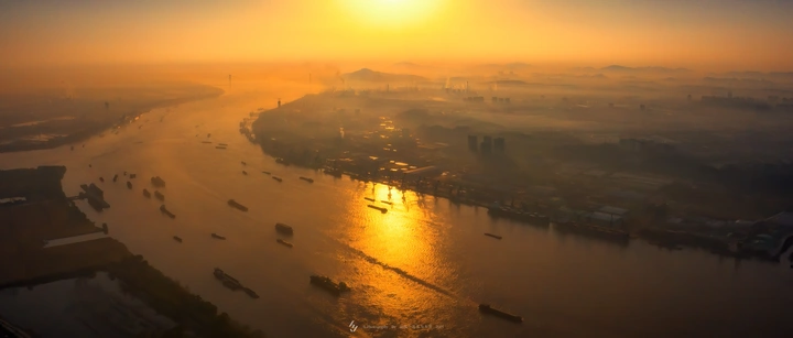 长江晨曦